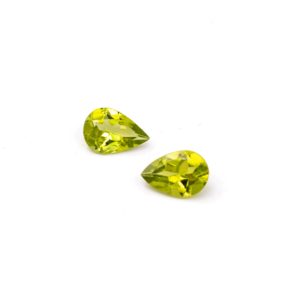 Peridots poires 1.28cts